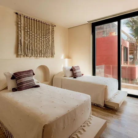 Beachfront - 25m Pool - Yoga Deck - Jacuzzi Holiday home *