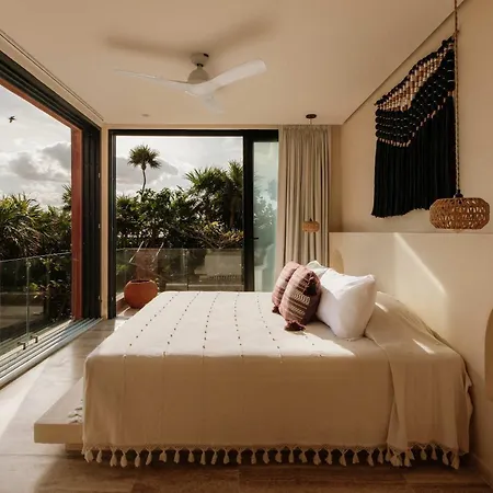 Beachfront - 25m Pool - Yoga Deck - Jacuzzi Holiday home