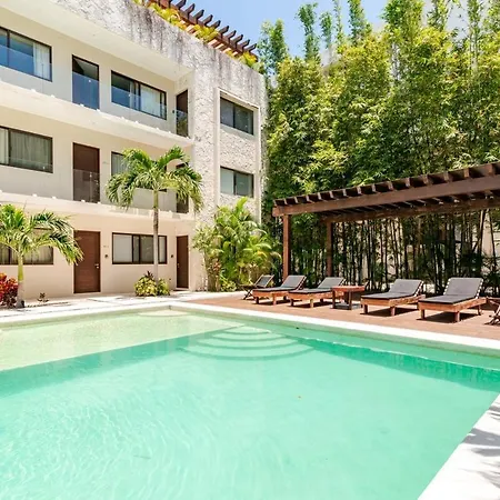 Luxury Near Beach, Fast Wifi & Pool *