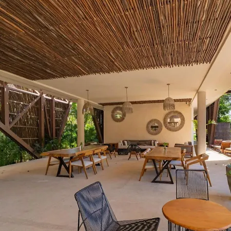 Ophelia Luxury 1 Bedroom Apartment *