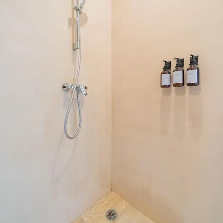 Ophelia Luxury 1 Bedroom Apartment