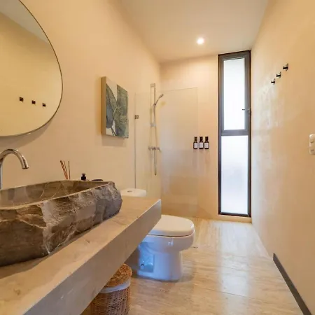 Ophelia Luxury 1 Bedroom *