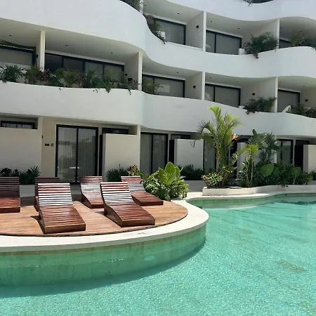 Your Perfect Space, Gf With Pool Access For 3 Apartment