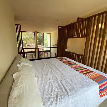 Stunning 6 Private Villas & Ph /Wifi/Ac/Pool/Gym. *