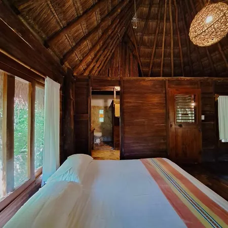 Casa Mango Bed & Breakfast 3*