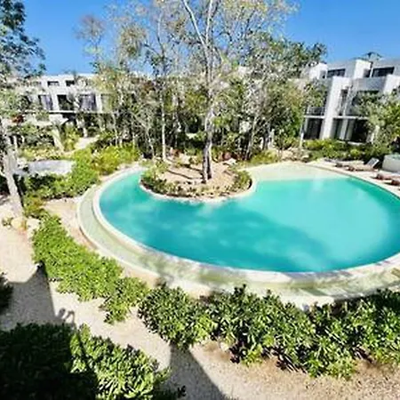 2-bedroom 2-story Private Pool And Grill 414 *