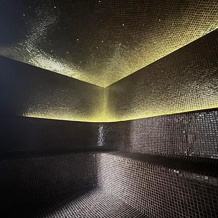 Hotel The 5*