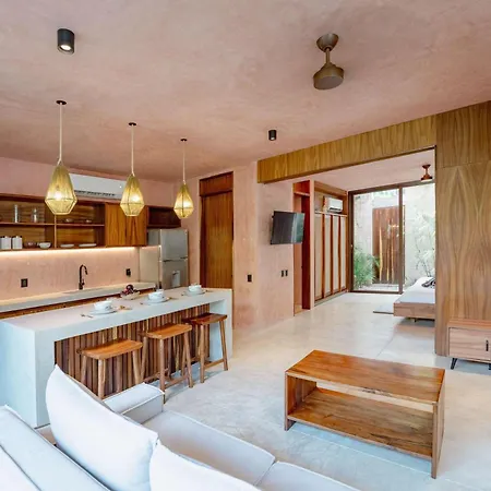 Luxury 3br With Dual Pools & Rooftop *