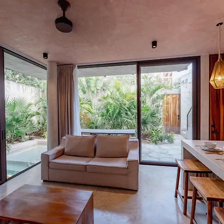 Luxury 3br With Dual Pools & Rooftop Villa *