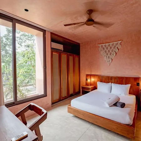 Luxury 3br With Dual Pools & Rooftop Villa
