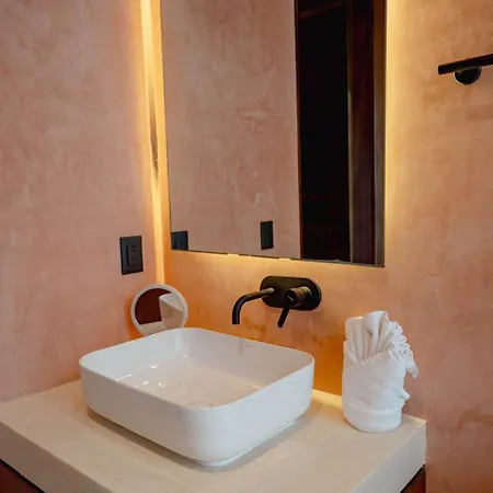 Luxury 3br With Dual Pools & Rooftop