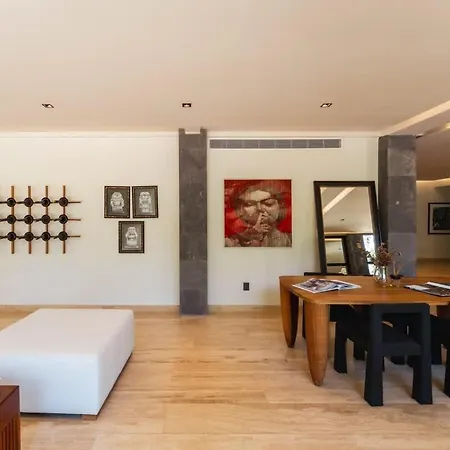 Art House - The Curated Escape Apartment