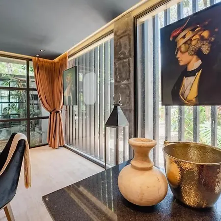 Apartment Art House - The Curated Escape
