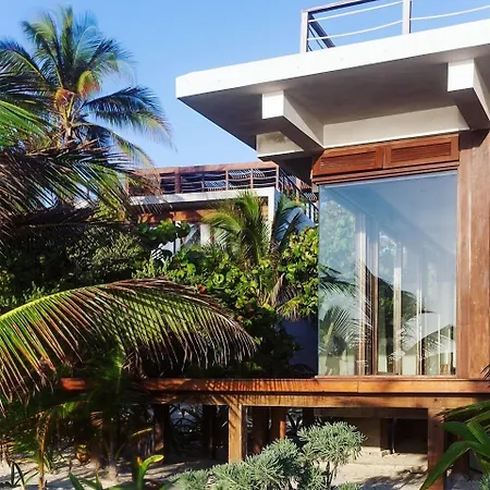 Hotel Lula Tulum, A Small Luxury 4*