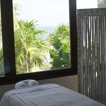 Lula Tulum, A Small Luxury