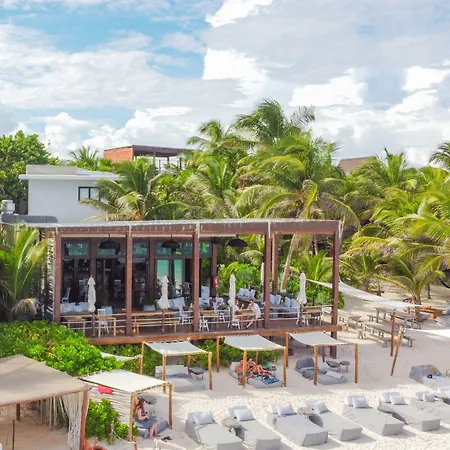 Lula Tulum, A Small Luxury 4*