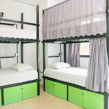 Hostel Che & Bar Adults Only