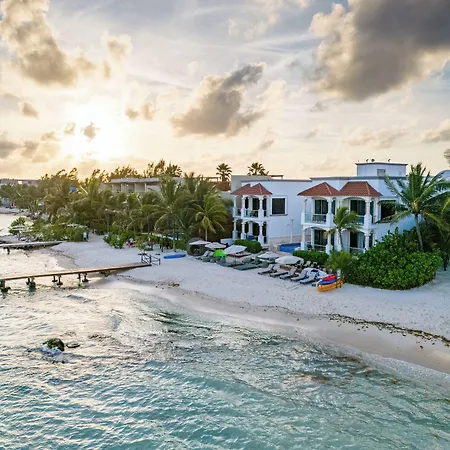 Cielo Maya Hotel