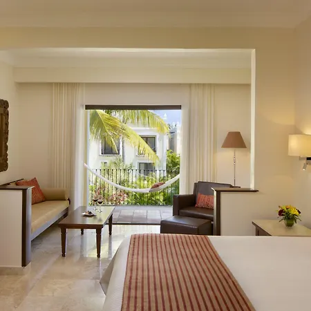 Dreams & Resort