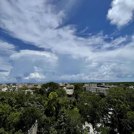 3 Bed Sleeps 6 - Private Pool & Hot Tub Apartment Tulum