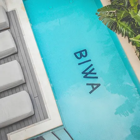 Biwa Hotel 4*