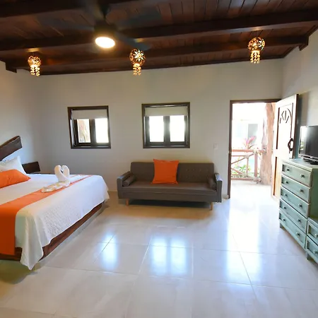 Hotel Hacienda Dos Ojos Tulum