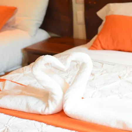 Hacienda Dos Ojos Hotel 4*
