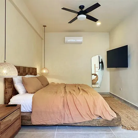 Luna Luxe Heated Pool Jacuzzi & Concierge Service Holiday home *