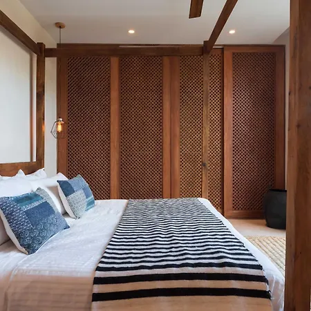 2-level Penthouse With Private Plunge Pool & Club Access