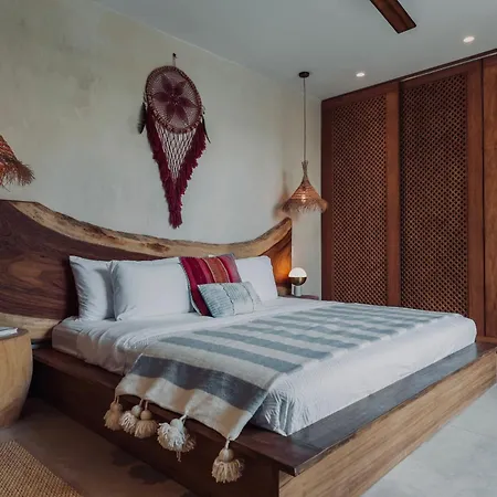 Apartment 2-level Penthouse With Private Plunge Pool & Club Access