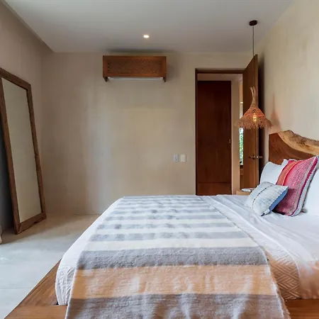 2-level Penthouse With Private Plunge Pool & Club Access *