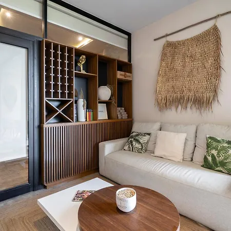 Mistiq Aparthotel 3*