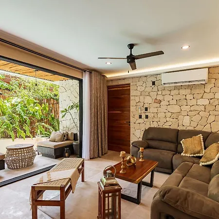 Apartment •| Boutique Swim Up En P/6 • Naaj Tun• Tulum