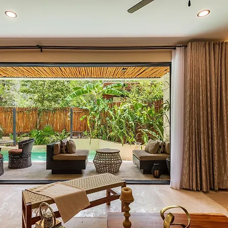 Apartment •| Boutique Swim Up En P/6 • Naaj Tun•