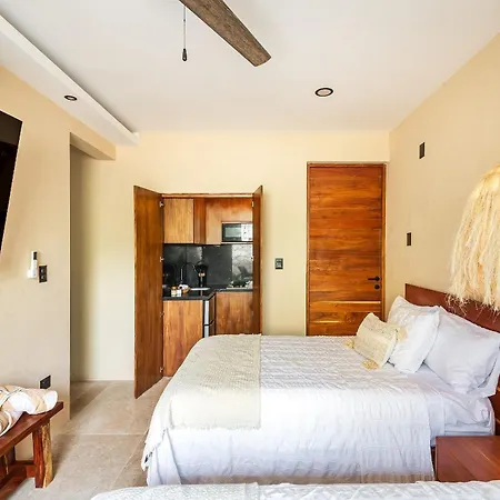 •| Boutique Swim Up En P/6 • Naaj Tun• Apartment