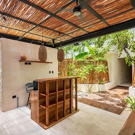 •| Boutique Swim Up En P/6 • Naaj Tun• Apartment *