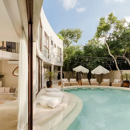 Jungle Villa For 16 - Dual Pools & Fire Pit
