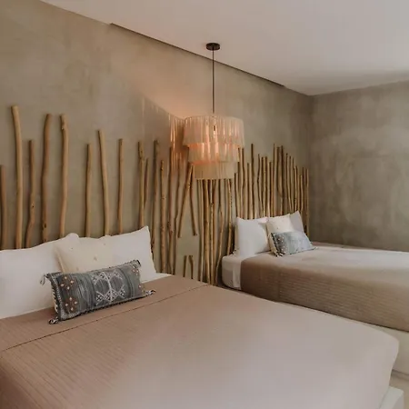 Jungle Villa For 16 - Dual Pools & Fire Pit Holiday home