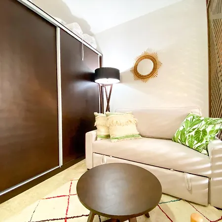 Menesse 4*