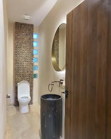 Villa Stunning & Brand New 6 Pax