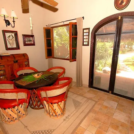 Leona Villa *