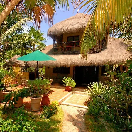Leona * Tulum
