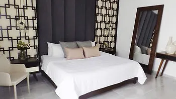 Elements Boutique Hotel 4*