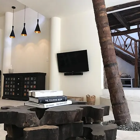 Luna Maya House