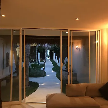 Luna Maya House *