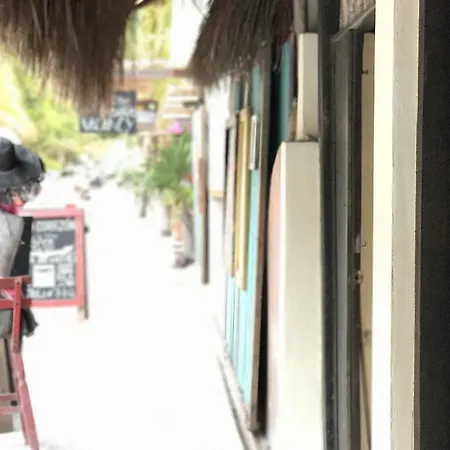 Luna Maya House Holiday home *