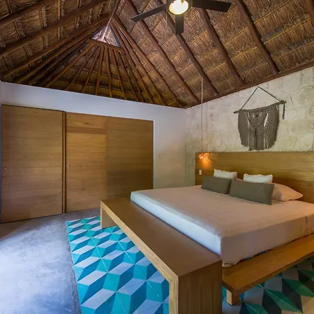 Prana Boutique Hotel 4*