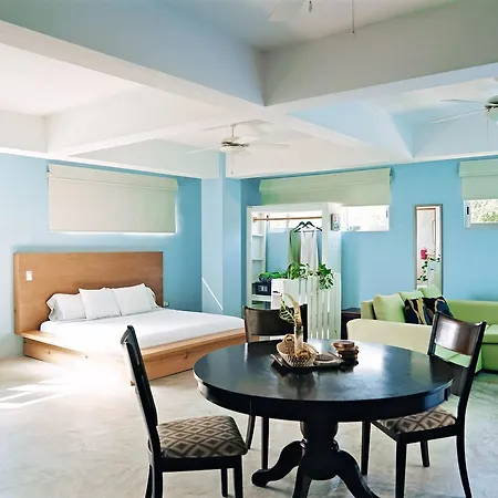 Acuatic Lofts Inn *