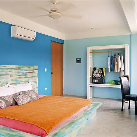 Acuatic Lofts Inn *