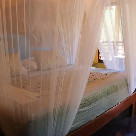 Cabanas La Luna Hotel